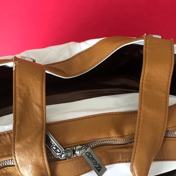 Large DKNY - Picture 6 of 8